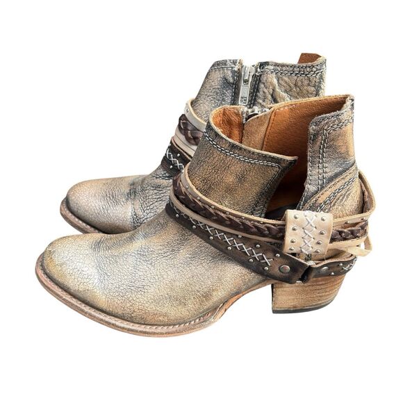 Freebird by Steven Shoes Freebird woman’s Sabelle size 8 stylish boot - Picture 1 of 7